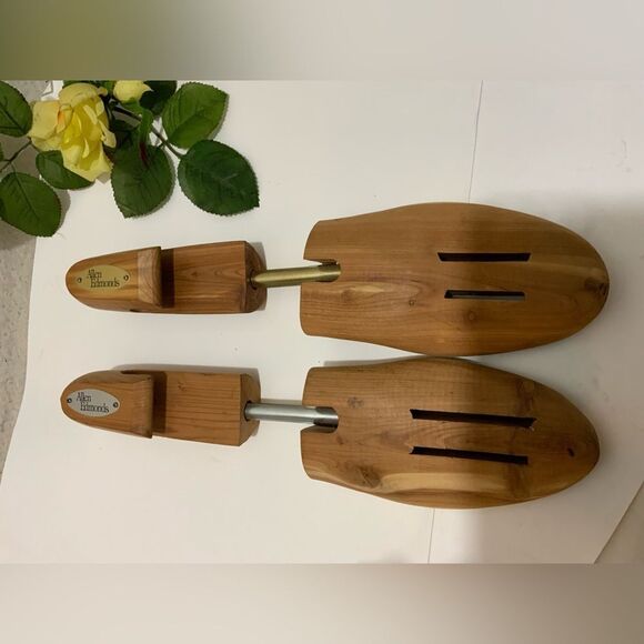 COPY - Genuine Allen Edmonds Cedar-Spring Loaded Vented Size XL Men's Shoe Tre… - Picture 6 of 9